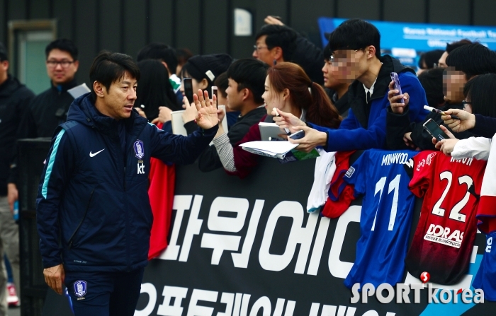 한국축구대표팀훈련171107민03.jpg