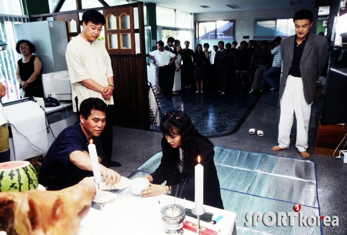 1994년 12월 17일 개봉 영화 '마누라 죽이기' - 01-1.jpg